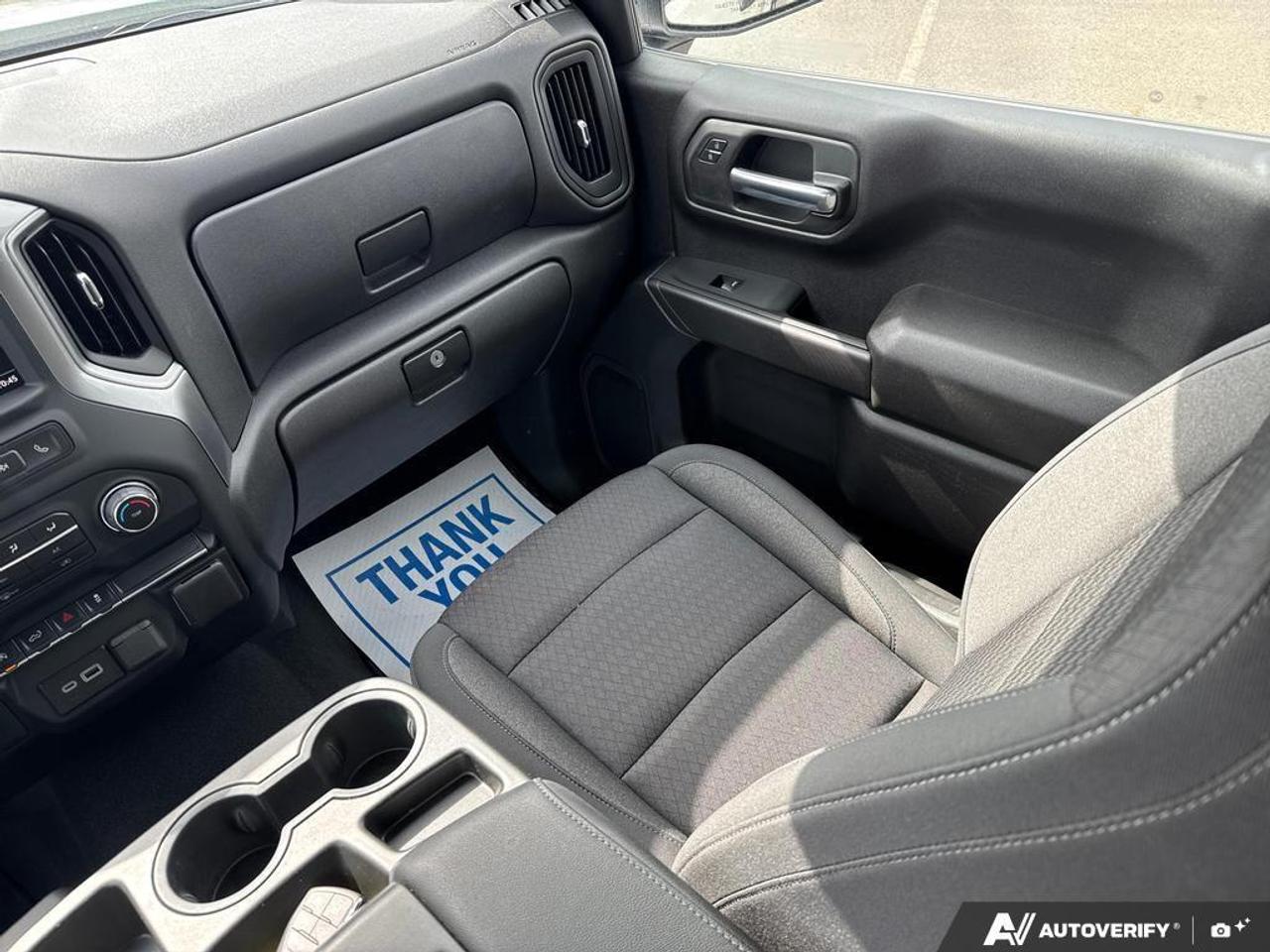 2024 Chevrolet Silverado 1500 Custom   NO CLAIMS   2.7L 4 CYL   APPLE CARPLAY Photo