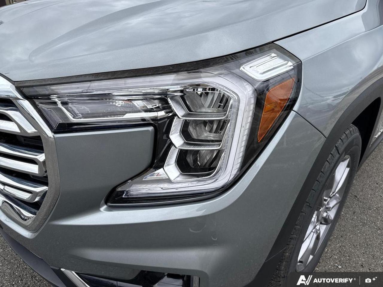 2024 GMC Terrain SLT AWD   NO CLAIMS   LEATHER   HTD WHEEL Photo