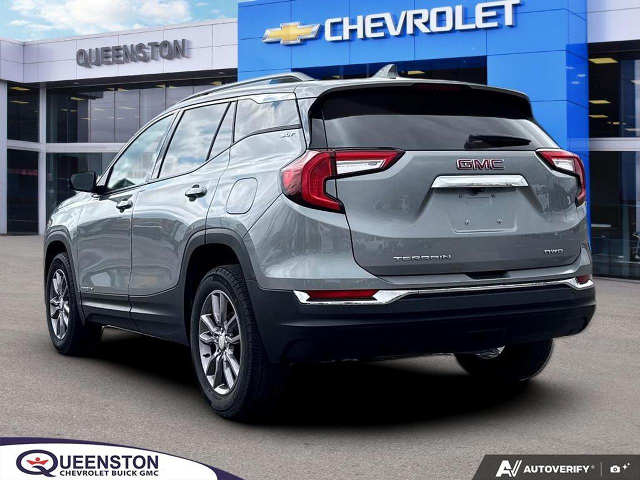 2024 GMC Terrain SLT AWD   NO CLAIMS   LEATHER   HTD WHEEL Photo