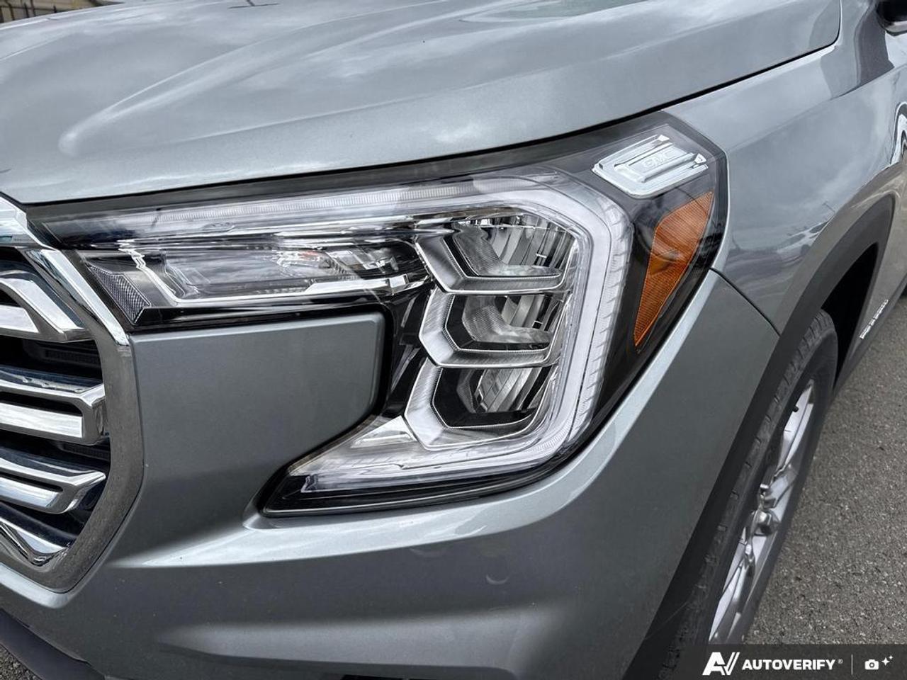 2024 GMC Terrain SLT AWD   NO CLAIMS   LEATHER   HTD WHEEL Photo