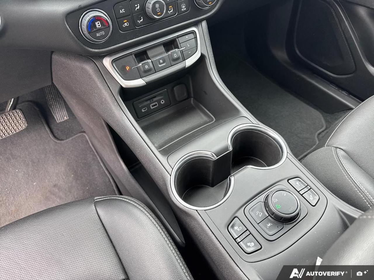 2024 GMC Terrain SLT AWD   NO CLAIMS   LEATHER   HTD WHEEL Photo