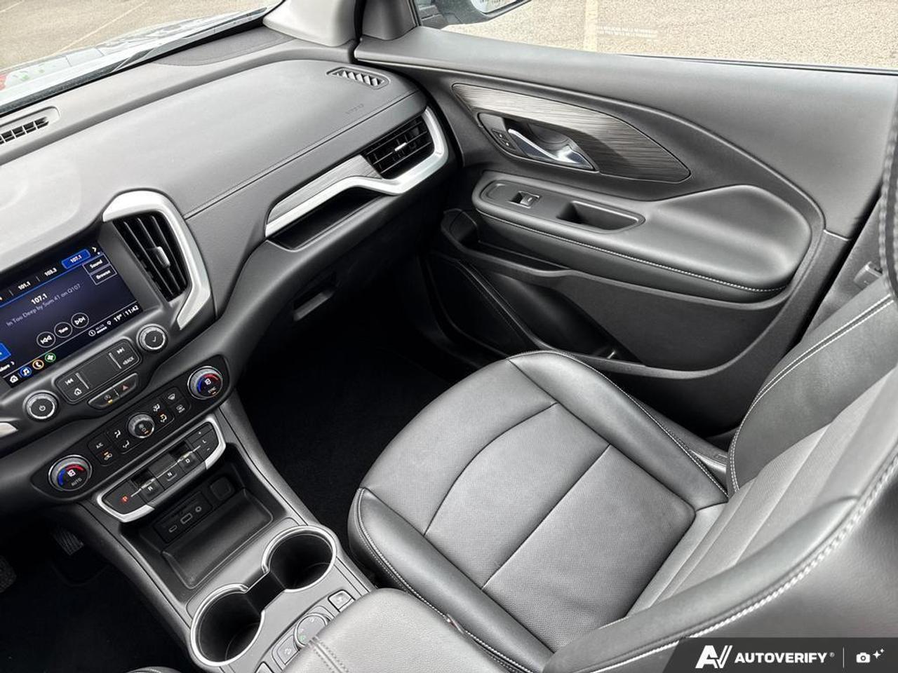 2024 GMC Terrain SLT AWD   NO CLAIMS   LEATHER   HTD WHEEL Photo