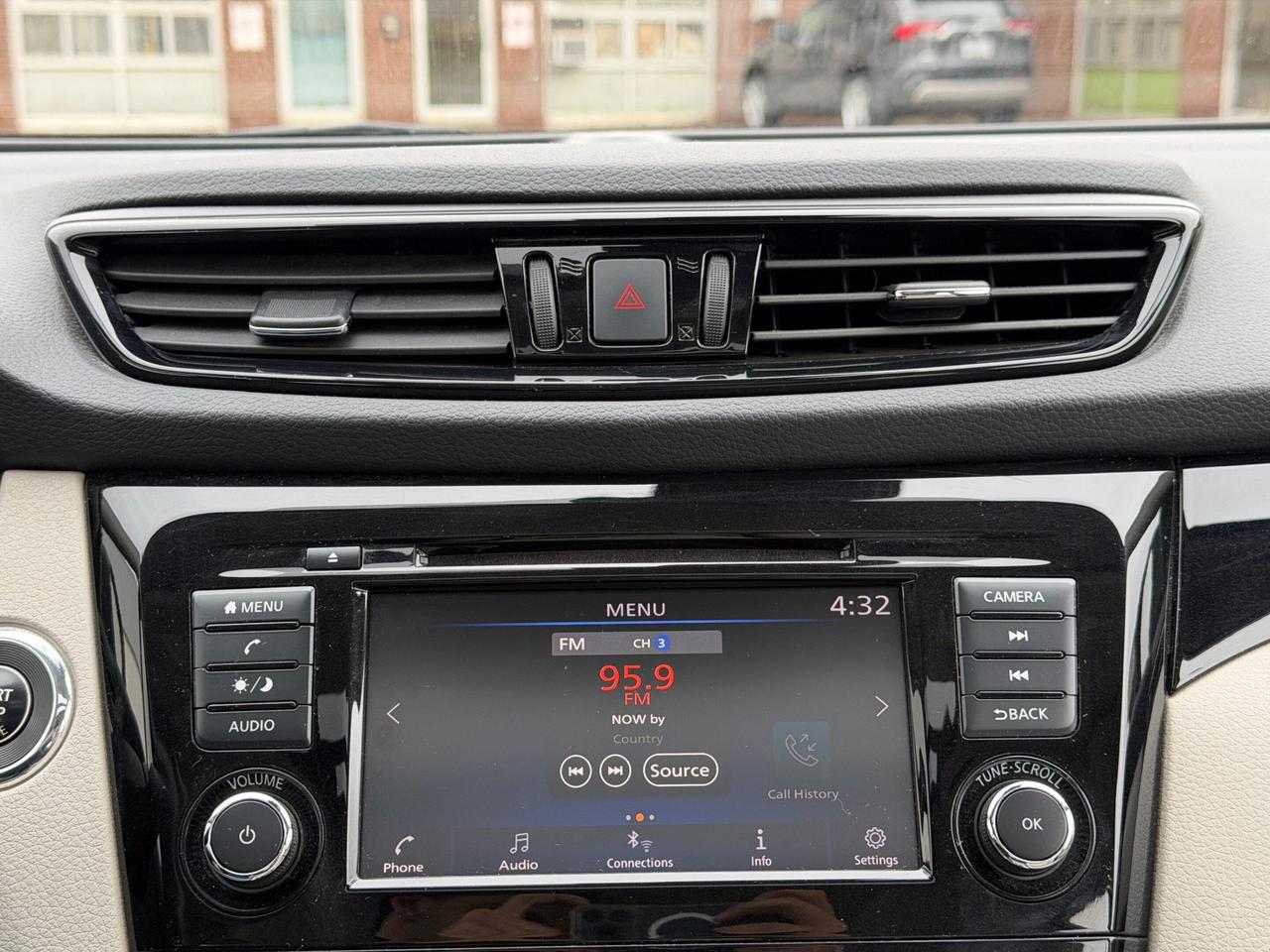 2022 Nissan Qashqai SV   AWD    SUNROOF   NO ACCIDENT Photo