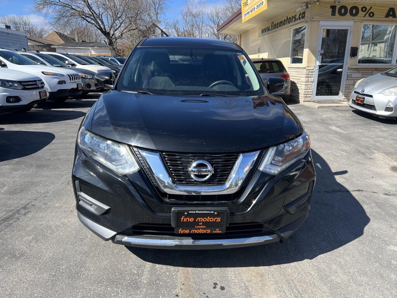 2017 Nissan Rogue SV 4dr All-wheel Drive CVT Photo