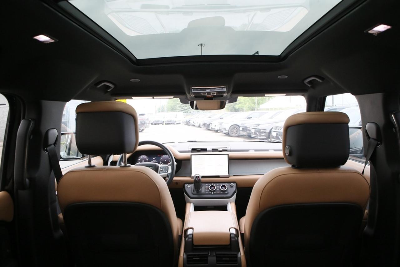 2025 Land Rover Defender X-DYNAMIC SE -DYNAMIC SE Photo