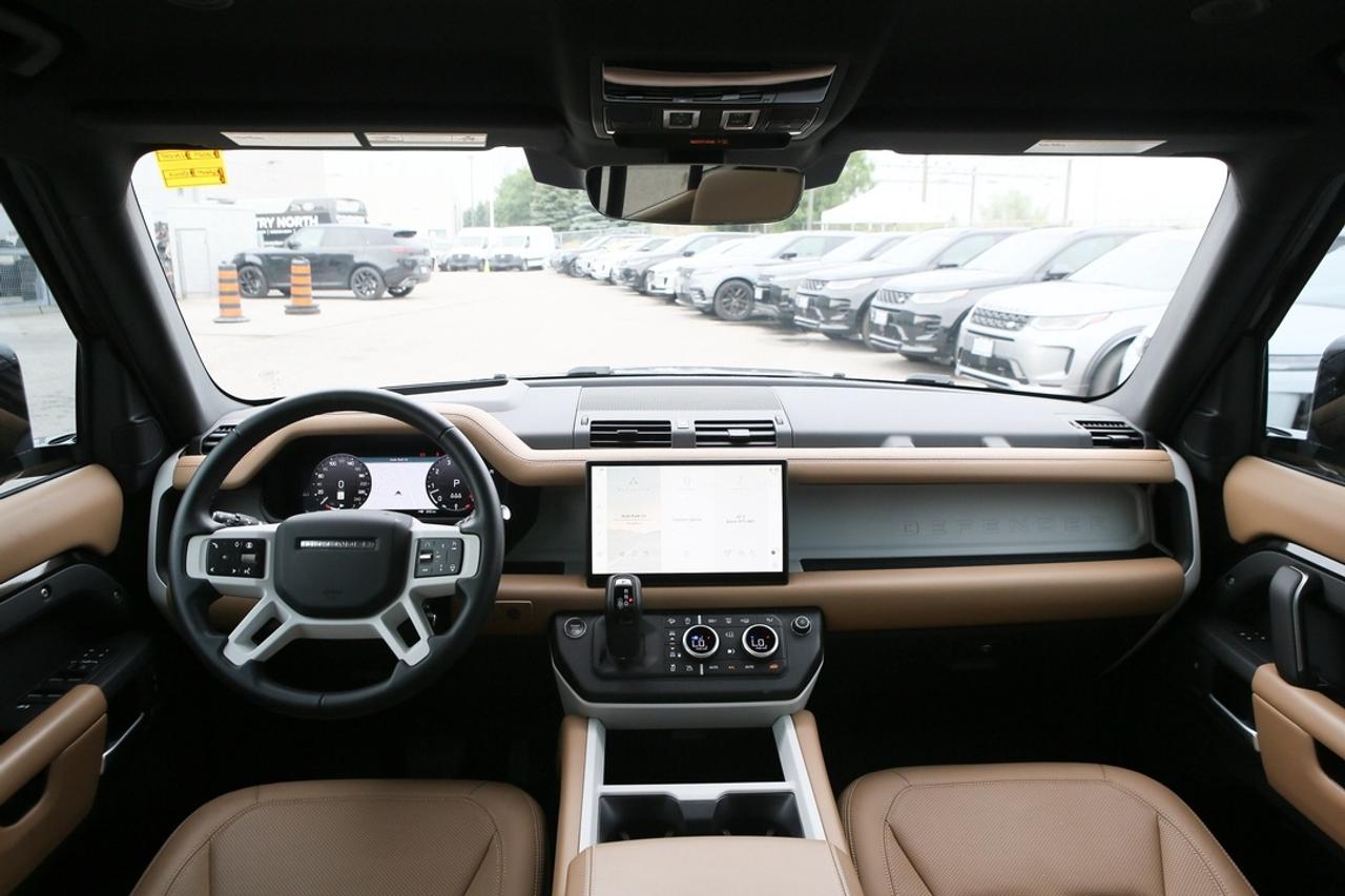 2025 Land Rover Defender X-DYNAMIC SE -DYNAMIC SE Photo