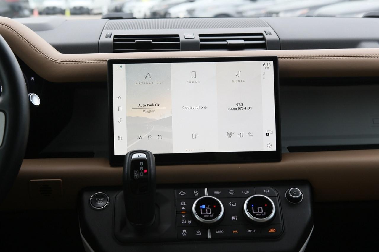 2025 Land Rover Defender X-DYNAMIC SE -DYNAMIC SE Photo