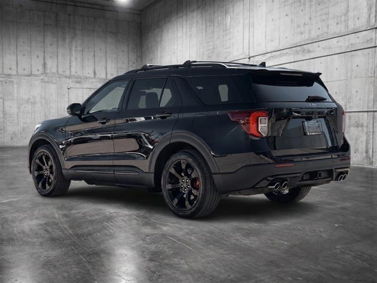 2023 Ford Explorer ST Photo