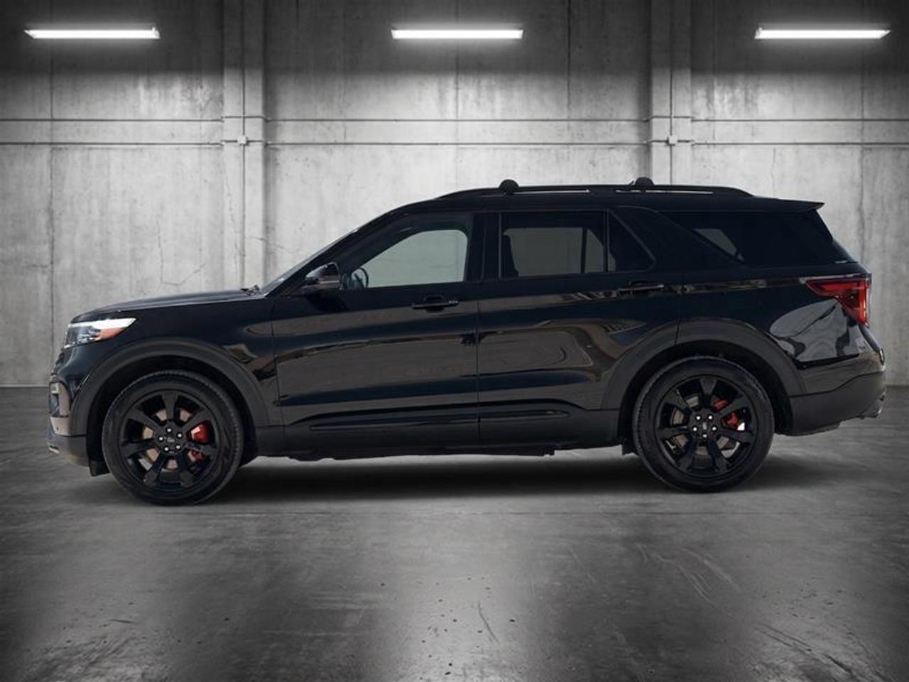 2023 Ford Explorer ST Photo