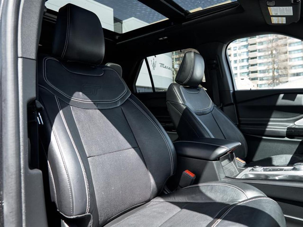 2023 Ford Explorer ST Photo