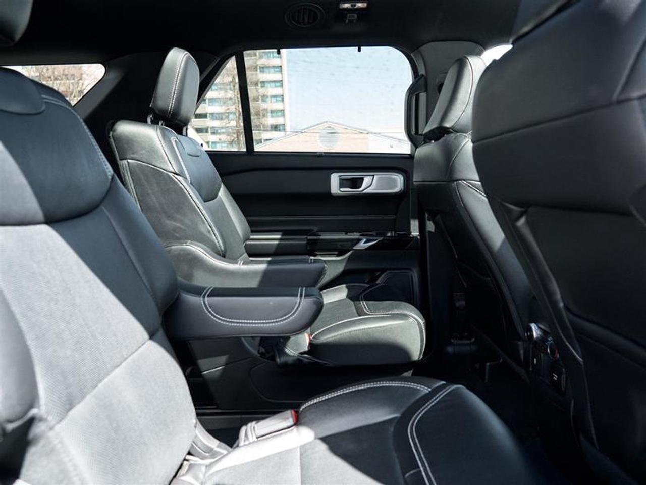 2023 Ford Explorer ST Photo