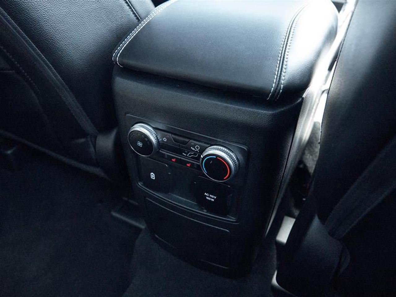 2023 Ford Explorer ST Photo