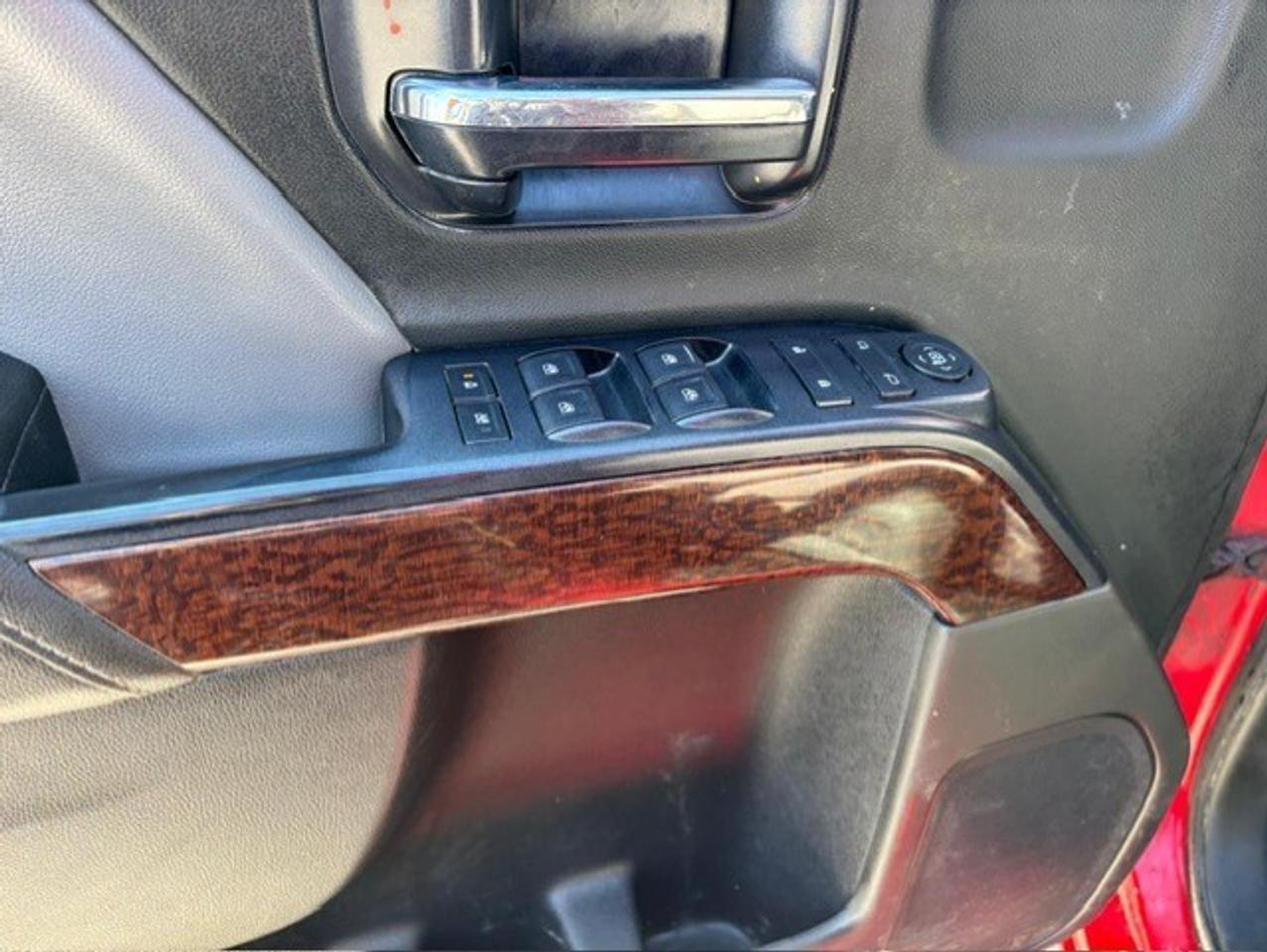 2016 GMC SIERRA 2500HD SLE 4X4 **6.6L DURAMAX DIESEL-CREW CAB-CERTIFIED** Photo