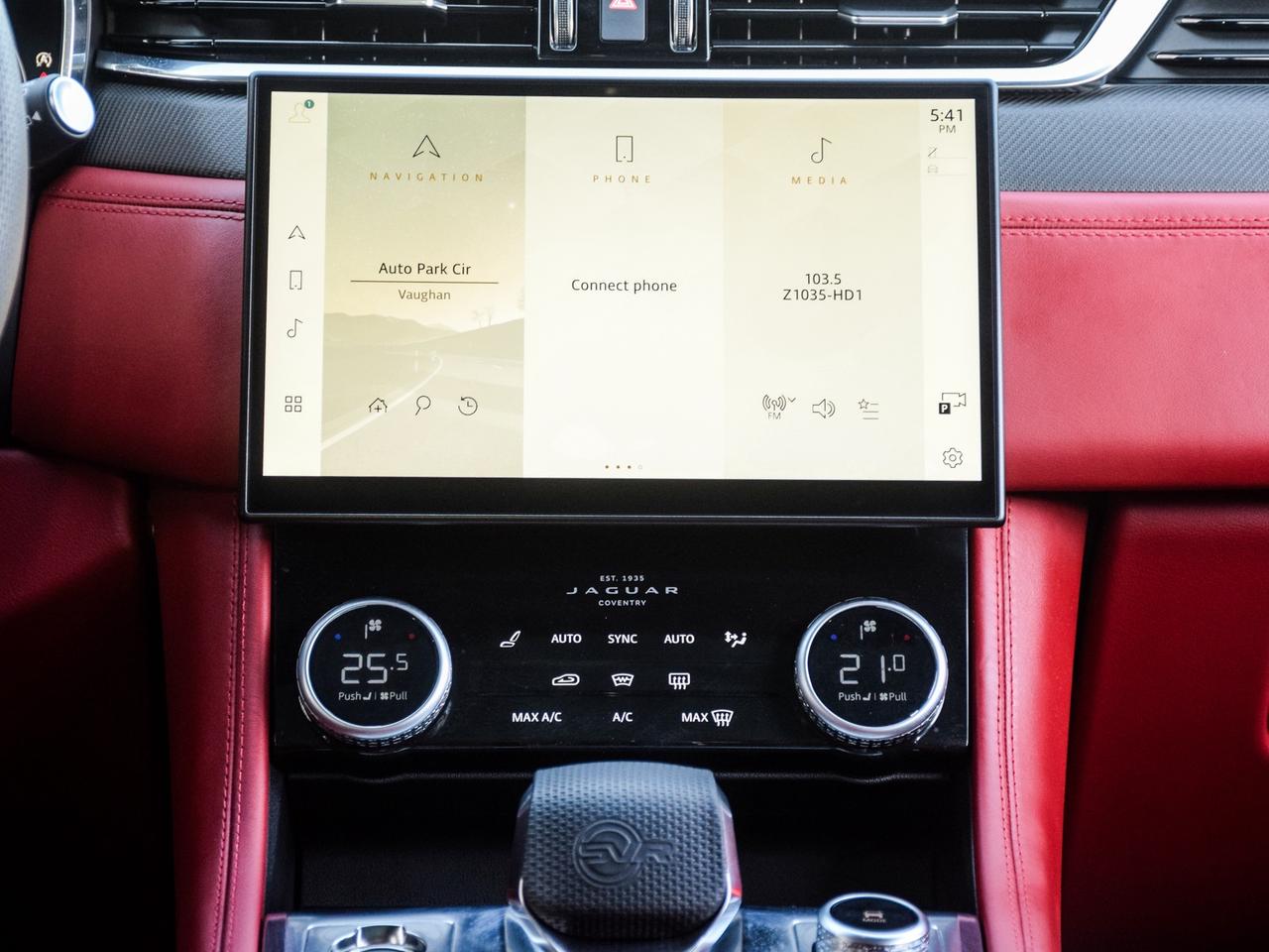 2024 Jaguar F-PACE SVR P550 Auto Photo