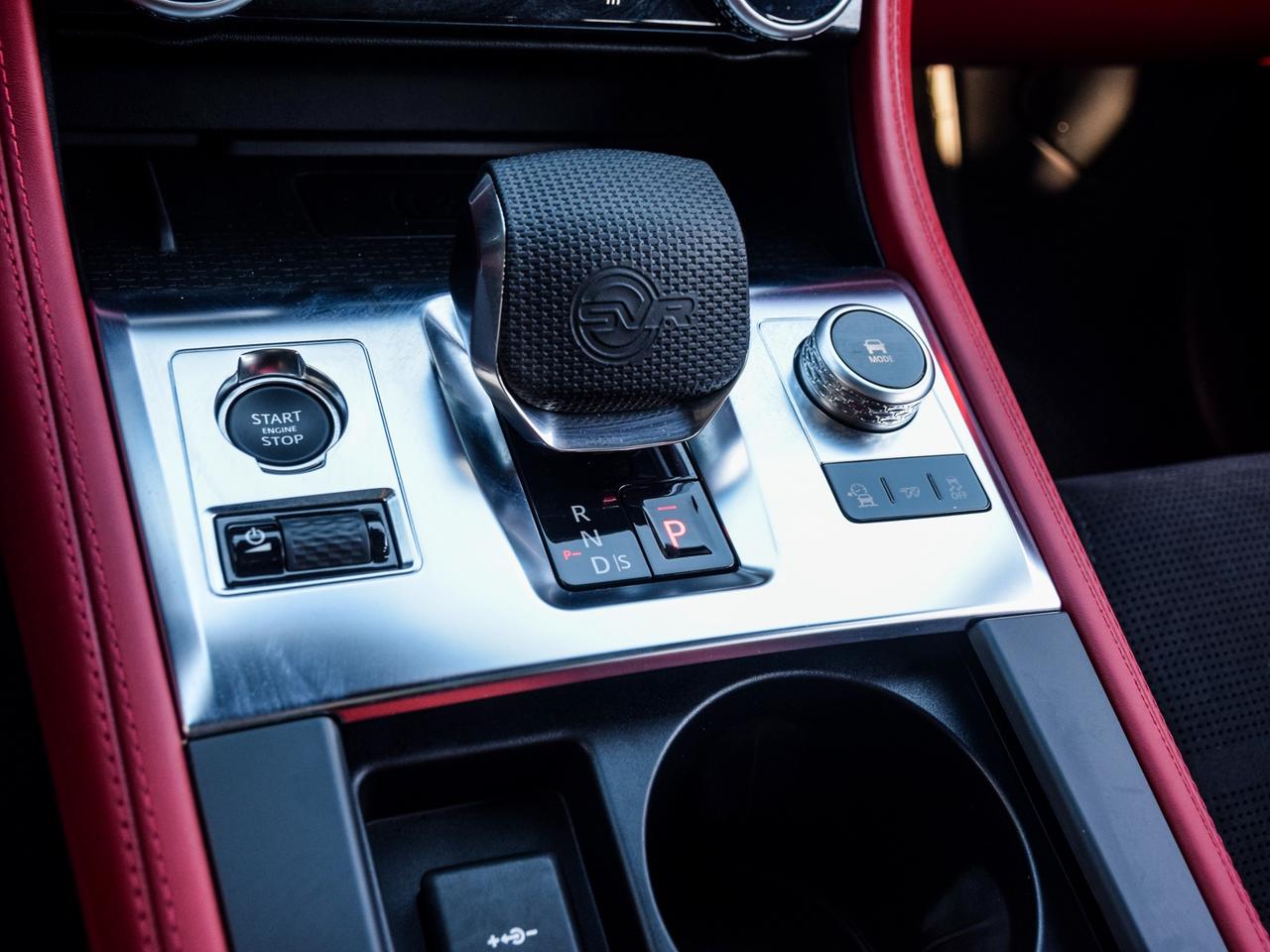 2024 Jaguar F-PACE SVR P550 Auto Photo