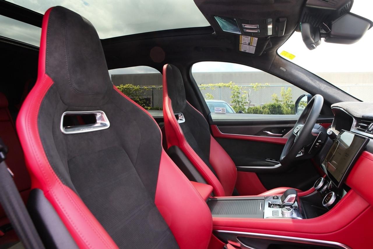 2024 Jaguar F-PACE SVR 542 HP SUPERCHARGED V8   SVR PERFORMANCE   MERIDIAN? AUDIO   PANORAMIC ROOF   ULTIMATE BRITISH PERFORMANCE SUV Photo