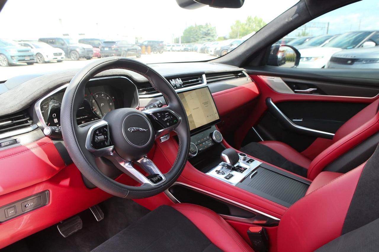 2024 Jaguar F-PACE SVR 542 HP SUPERCHARGED V8   SVR PERFORMANCE   MERIDIAN? AUDIO   PANORAMIC ROOF   ULTIMATE BRITISH PERFORMANCE SUV Photo