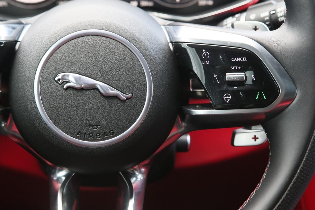 2024 Jaguar F-PACE SVR 542 HP SUPERCHARGED V8   SVR PERFORMANCE   MERIDIAN? AUDIO   PANORAMIC ROOF   ULTIMATE BRITISH PERFORMANCE SUV Photo