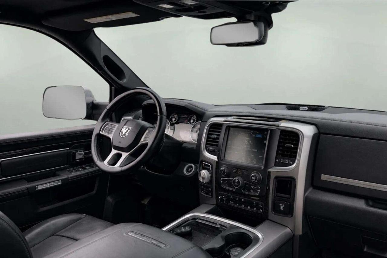 2016 RAM 1500 Crew Cab 140.5 LIMITED Photo