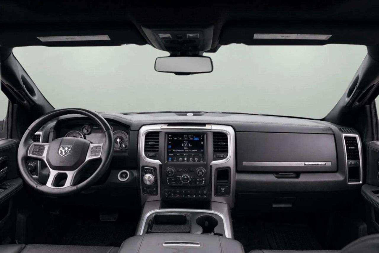 2016 RAM 1500 Crew Cab 140.5 LIMITED Photo