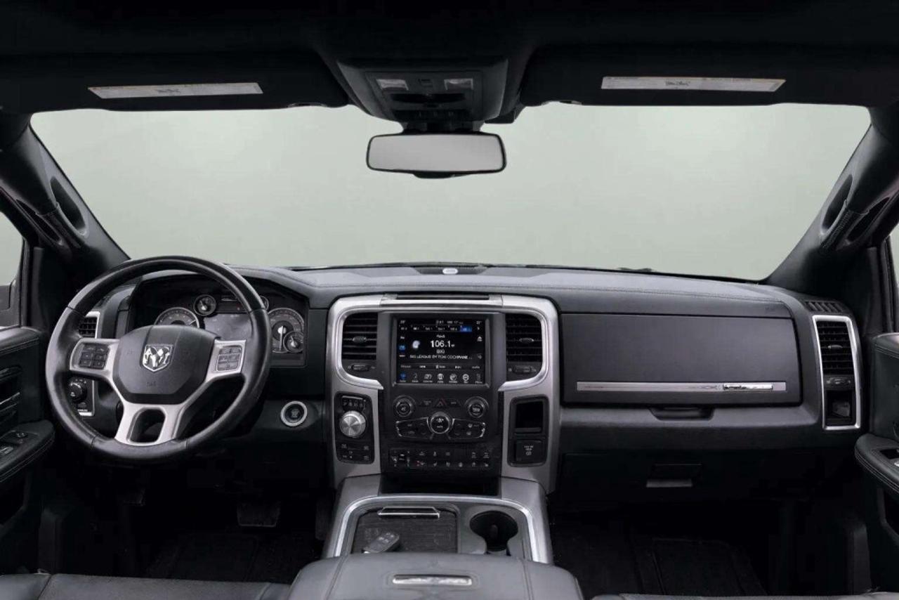 2016 RAM 1500 Crew Cab 140.5 LIMITED Photo