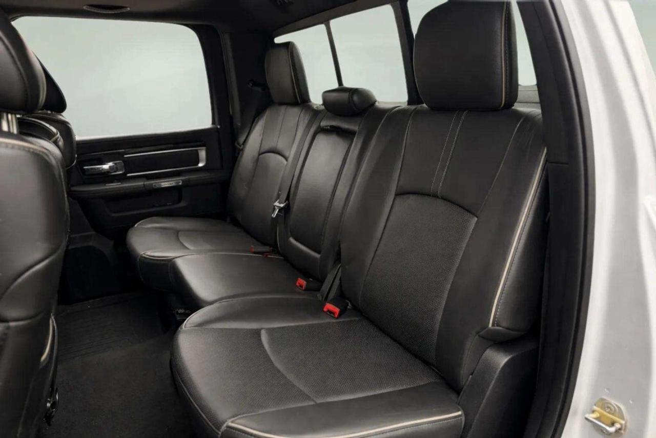 2016 RAM 1500 Crew Cab 140.5 LIMITED Photo