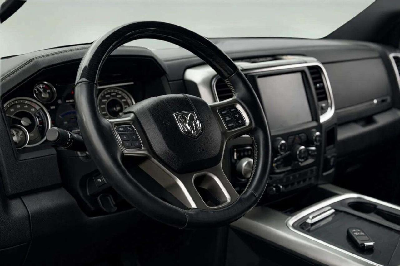 2016 RAM 1500 Crew Cab 140.5 LIMITED Photo