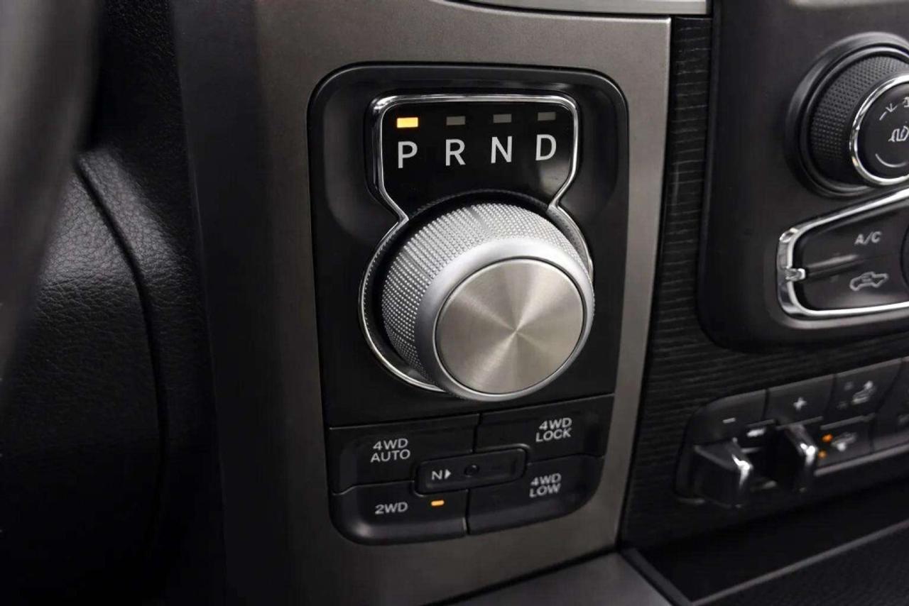 2016 RAM 1500 Crew Cab 140.5 LIMITED Photo