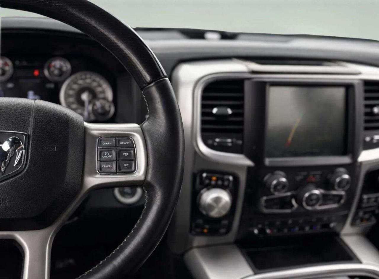 2016 RAM 1500 Crew Cab 140.5 LIMITED Photo