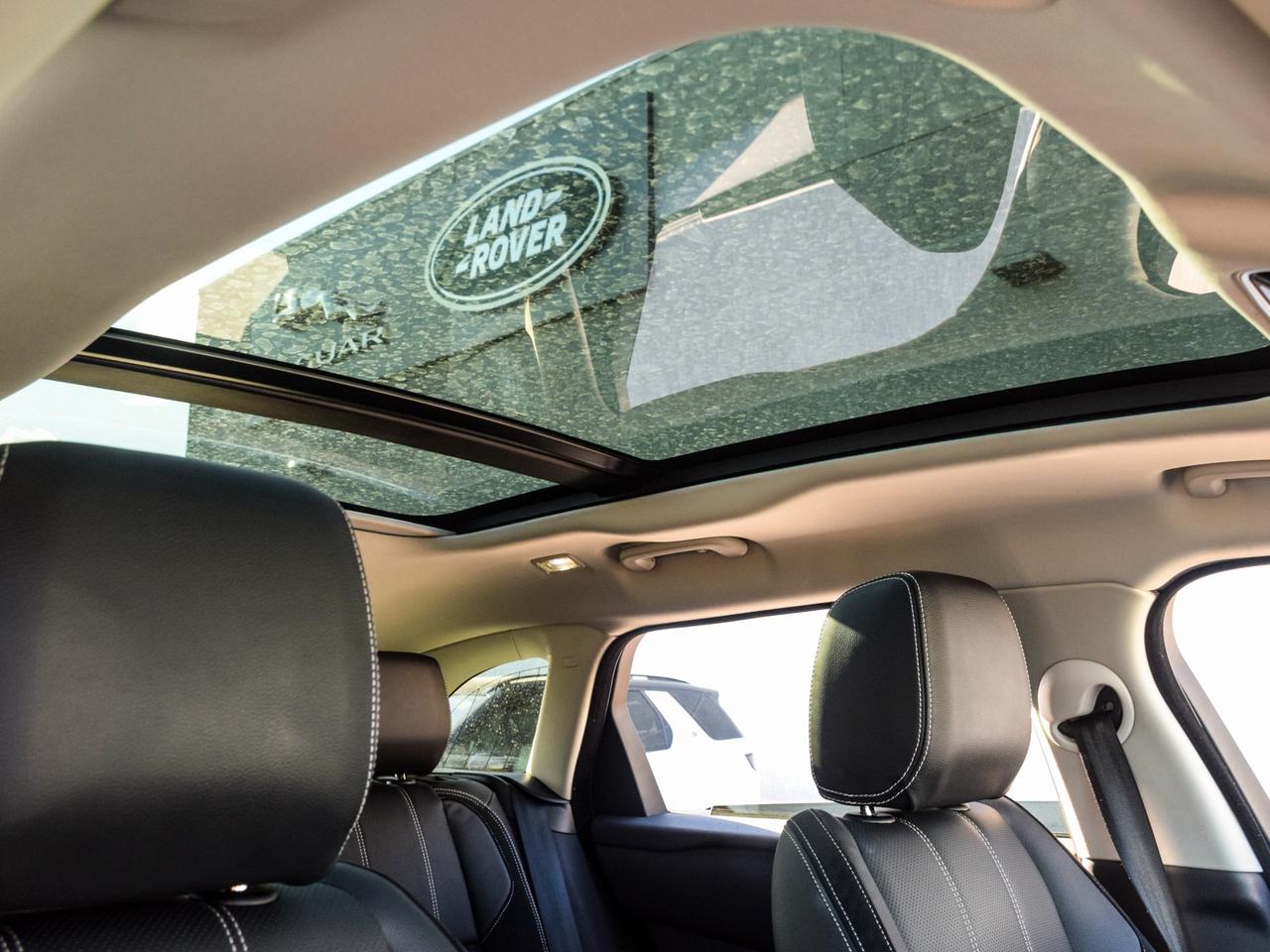 2023 Land Rover Range Rover Velar S Photo