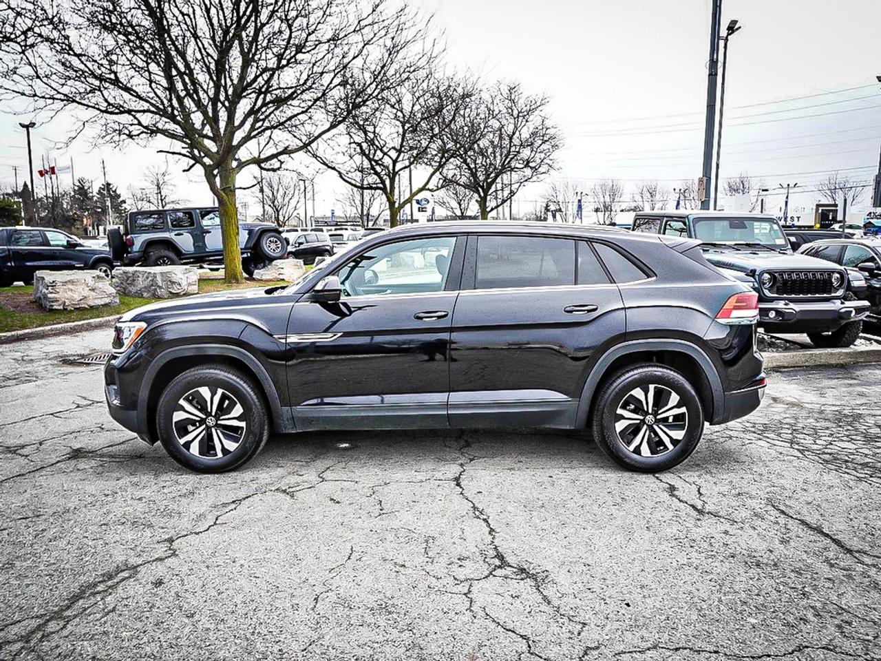 2025 Volkswagen Atlas Cross Sport  Photo