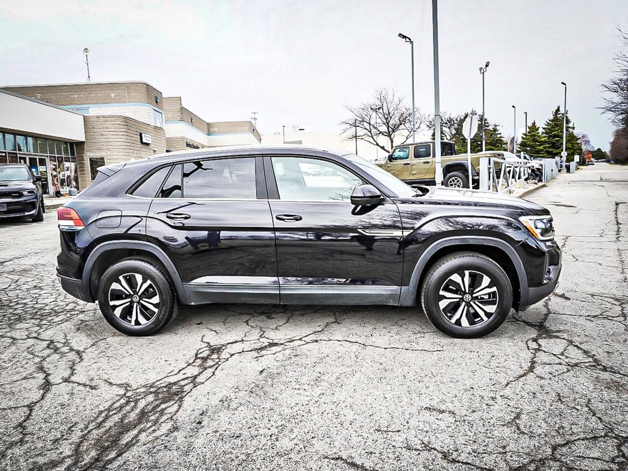 2025 Volkswagen Atlas Cross Sport  Photo
