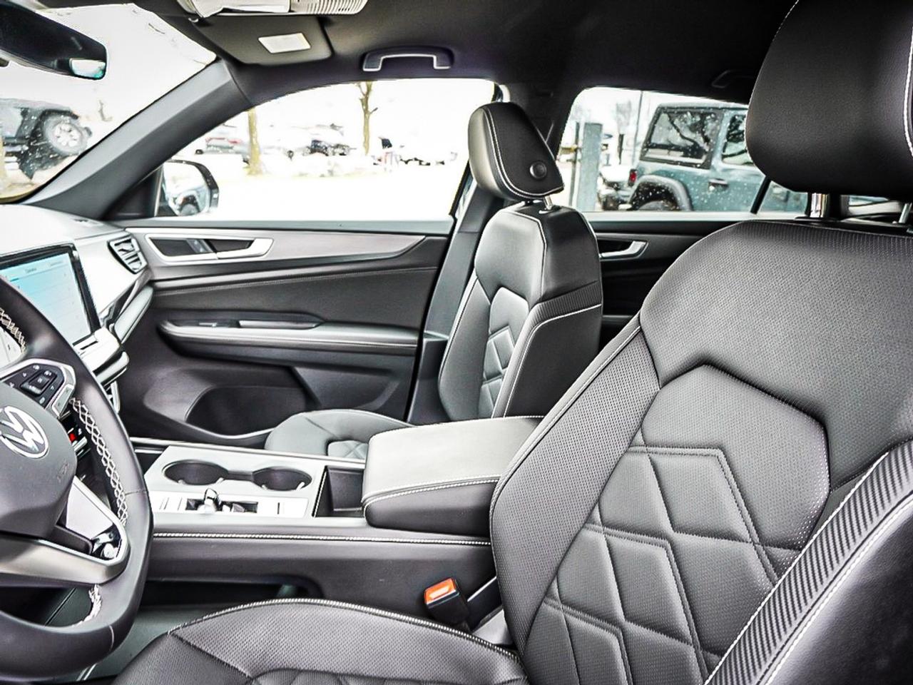 2025 Volkswagen Atlas Cross Sport  Photo