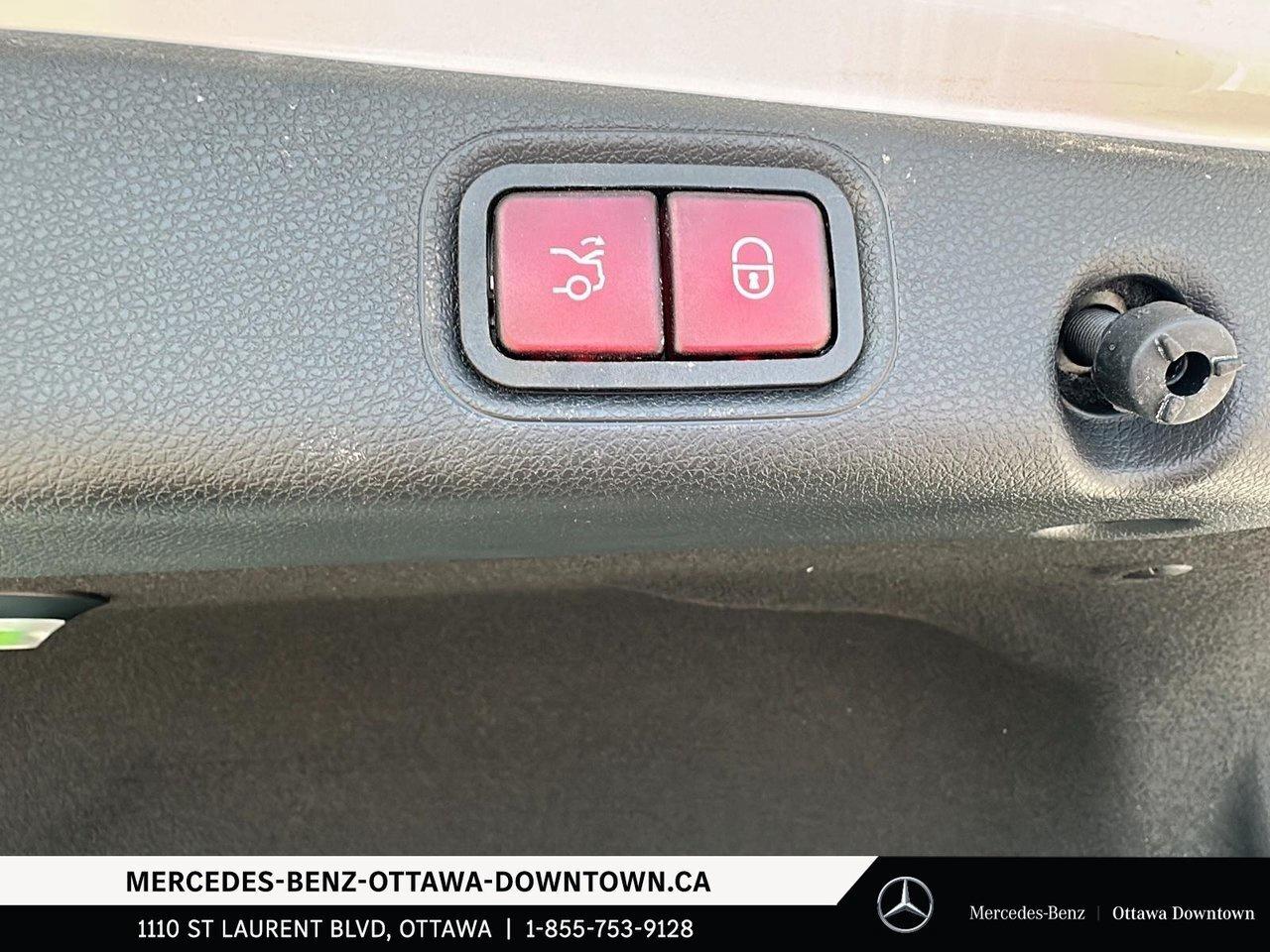 2017 Mercedes-Benz E400 4MATIC Sedan Premium Package   Designo Diamond Whi Photo