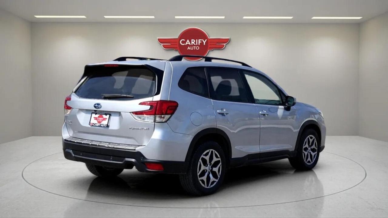 2019 Subaru Forester PREMIUM 2.5i w/EyeSight Pkg Photo