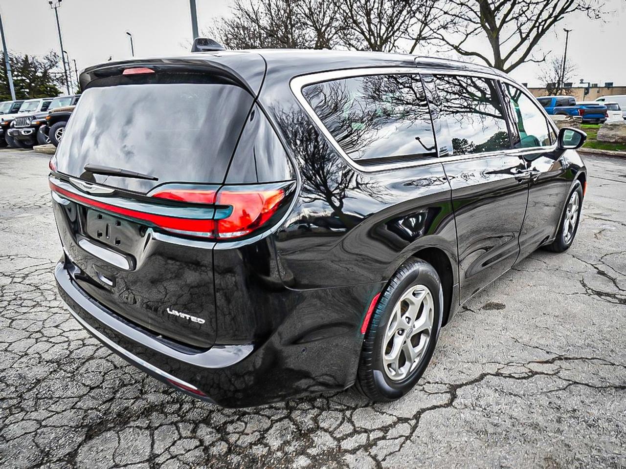 2024 Chrysler Pacifica  Photo
