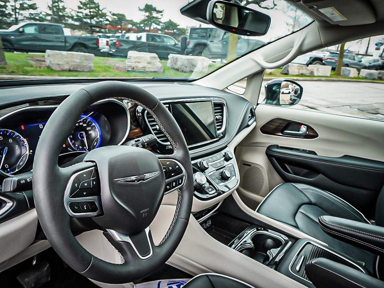 2024 Chrysler Pacifica  Photo