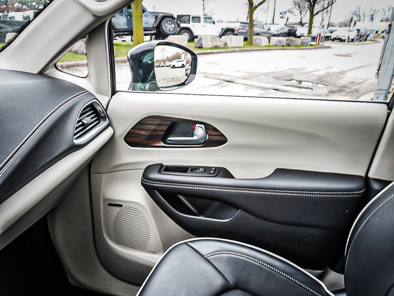 2024 Chrysler Pacifica  Photo