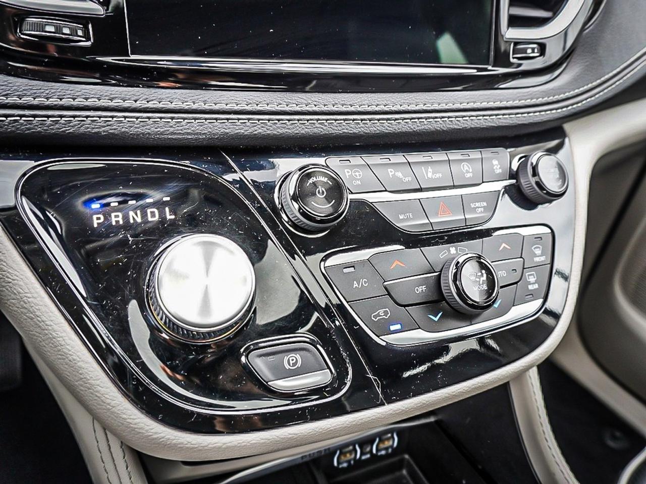 2024 Chrysler Pacifica  Photo