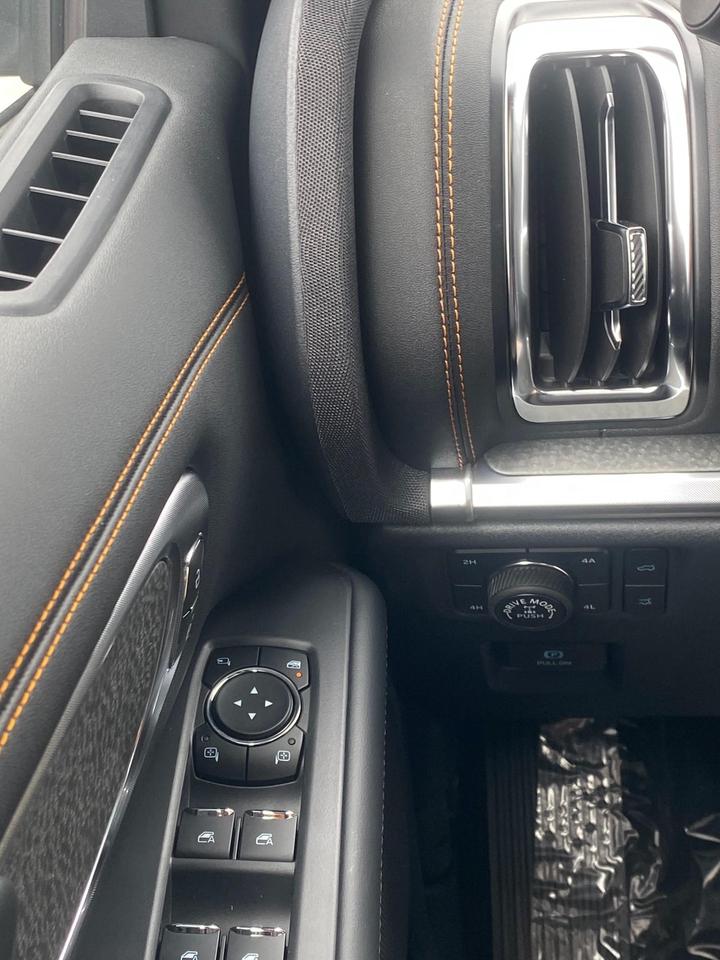 2026 Ford Expedition Tremor 4dr 4x4 Photo