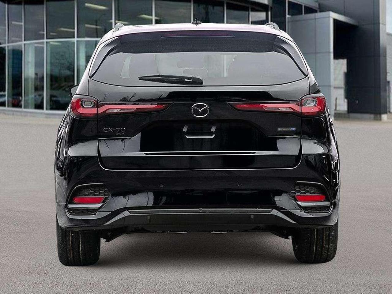 2026 Mazda CX-70 PHEV Signature 4dr i-ACTIV All-Wheel Drive Sport Utility Photo4