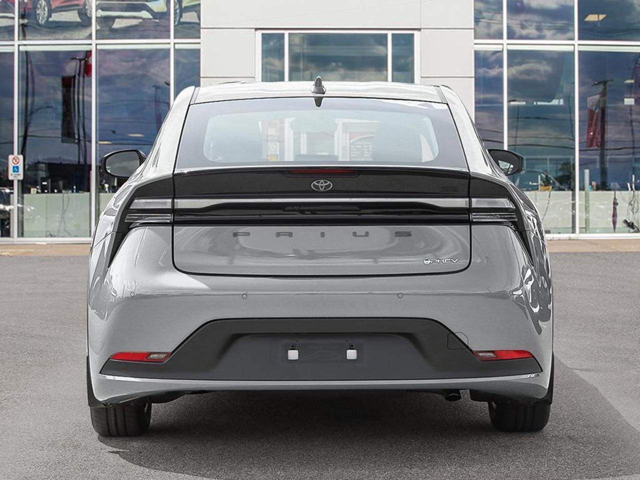 2026 Toyota Prius Plug-In Hybrid SE 5dr Hatchback Photo4