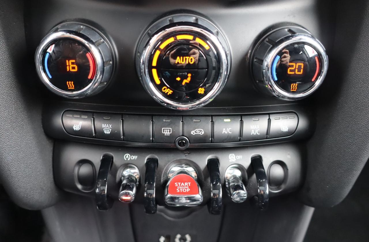 2017 MINI 3 Door Cooper 2dr Hatchback Photo