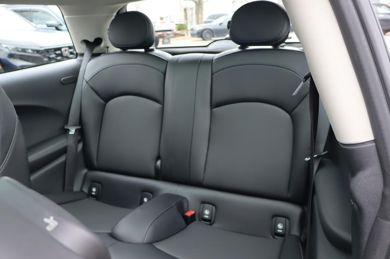 2017 MINI 3 Door Cooper 2dr Hatchback Photo