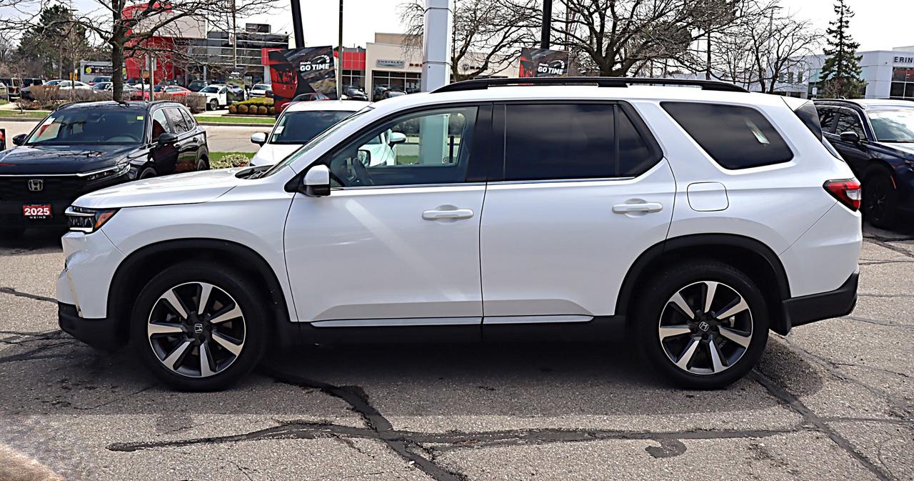 2025 Honda Pilot Touring 4dr All-Wheel Drive Photo