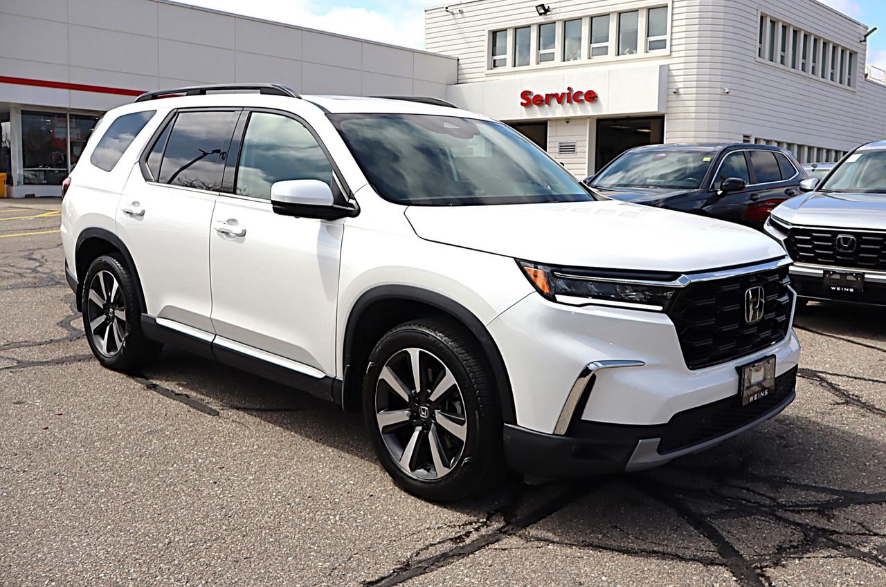2025 Honda Pilot Touring 4dr All-Wheel Drive Photo