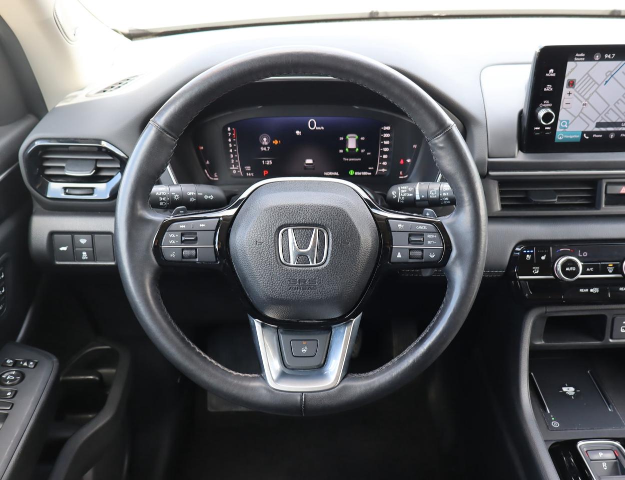 2025 Honda Pilot Touring 4dr All-Wheel Drive Photo