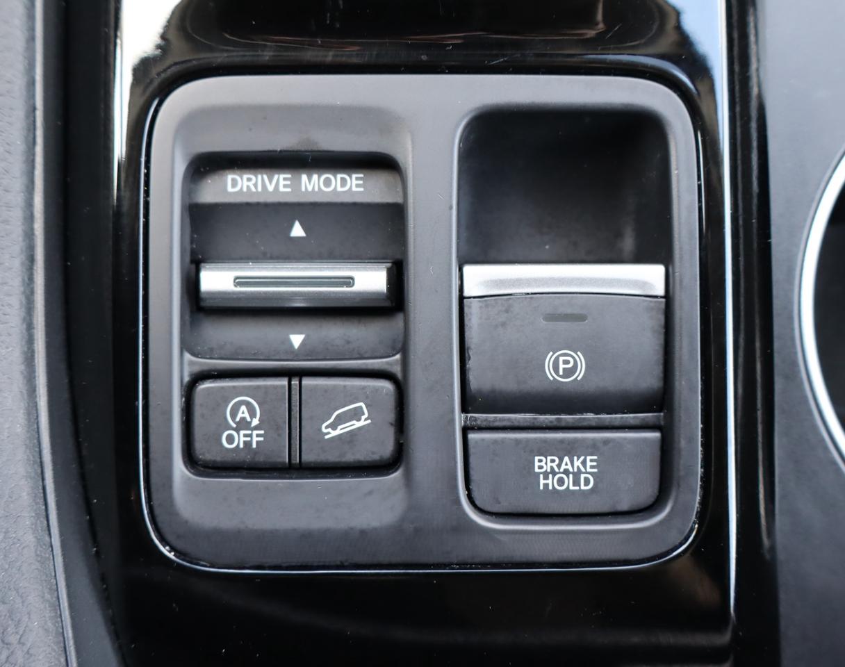 2025 Honda Pilot Touring 4dr All-Wheel Drive Photo