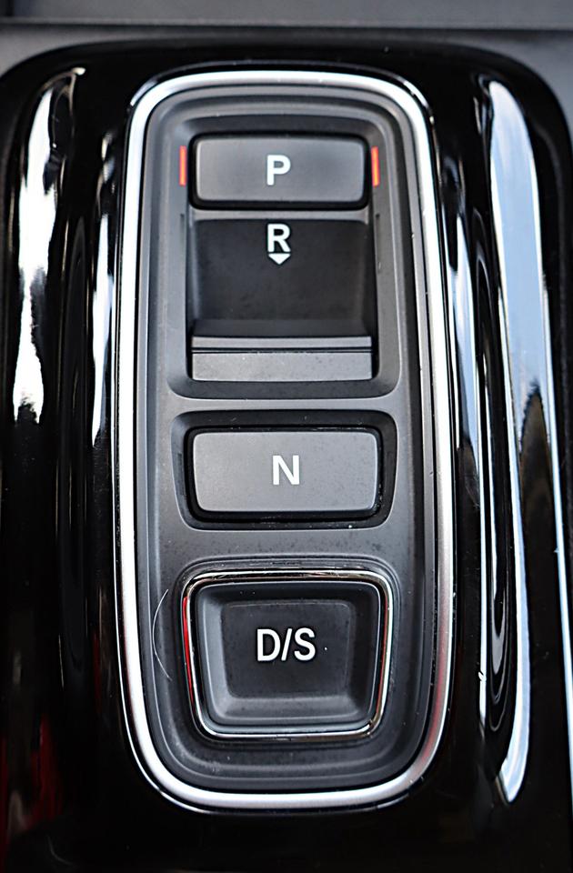 2025 Honda Pilot Touring 4dr All-Wheel Drive Photo