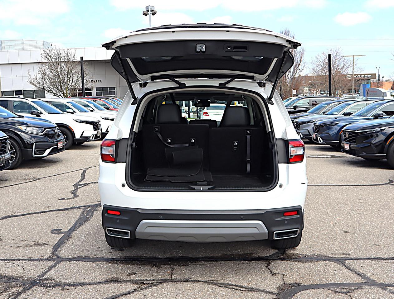 2025 Honda Pilot Touring 4dr All-Wheel Drive Photo